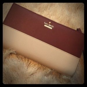 Kate Spade wristlet *never used*